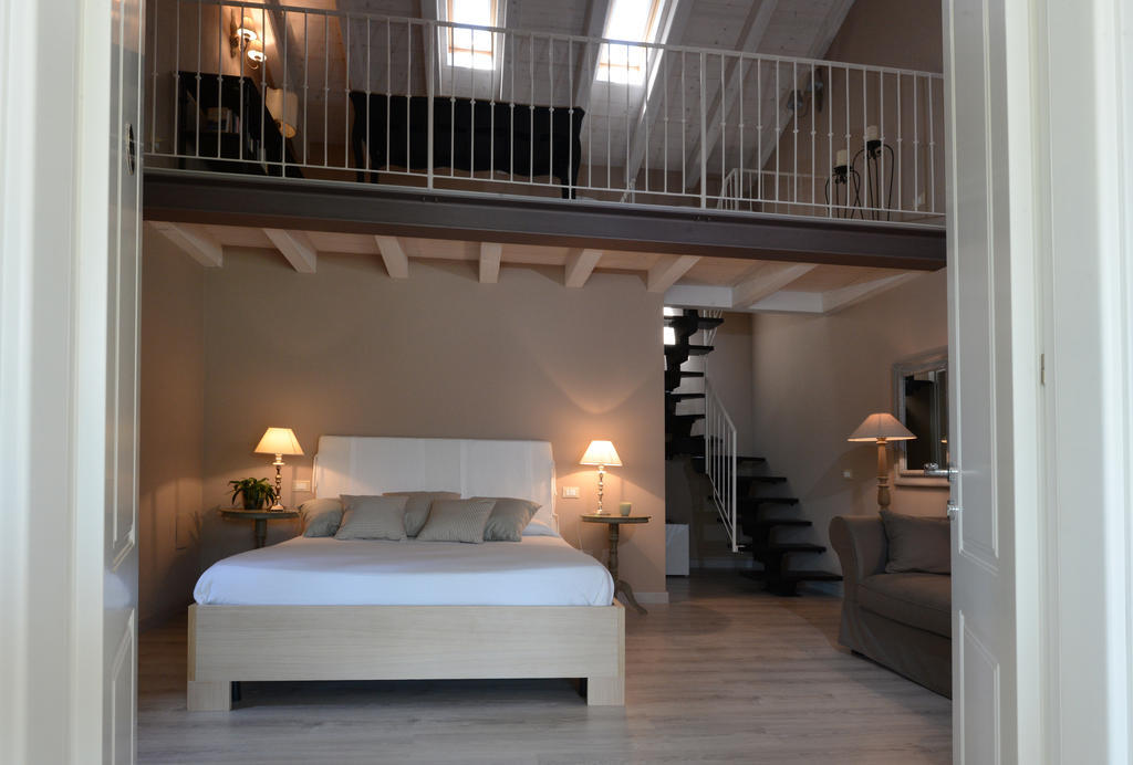 A Casa Di Delia B&B Charming House Сант-Элена-ди-Силея Номер фото