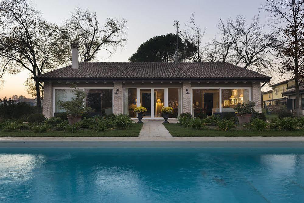 A Casa Di Delia B&B Charming House Сант-Элена-ди-Силея Экстерьер фото